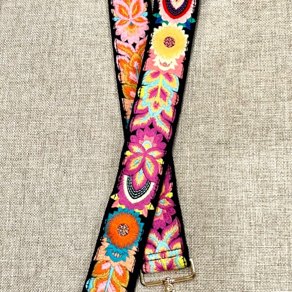 Guitar Straps Crossbody Bag Strap NWOT Embroidered 🎁 gift ready🎁 - Picture 11 of 11